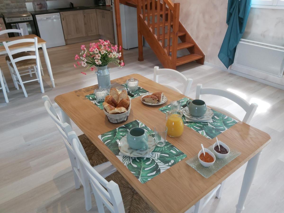 Bed and Breakfast Le Bonheur Des Plumes Montmartin-en-Graignes Zewnętrze zdjęcie