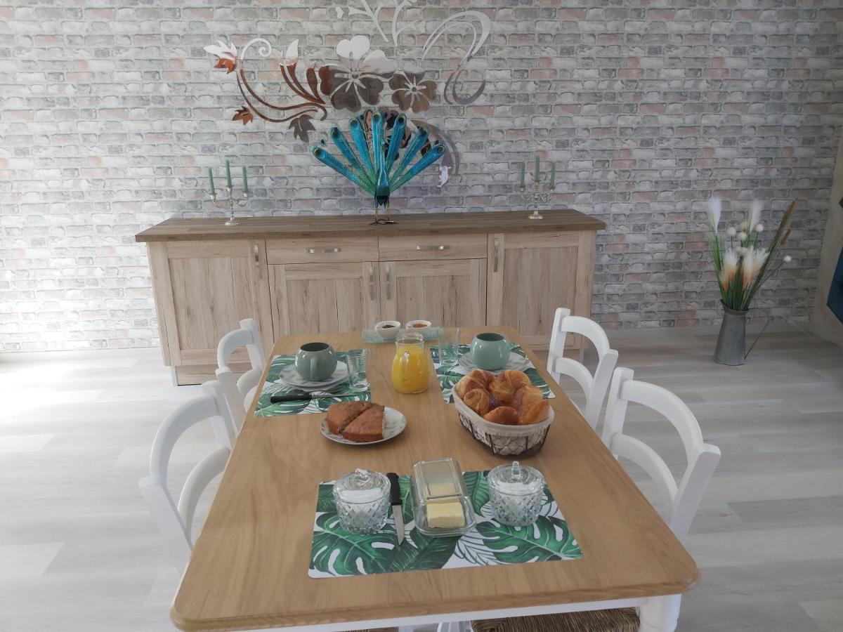 Bed and Breakfast Le Bonheur Des Plumes Montmartin-en-Graignes Zewnętrze zdjęcie
